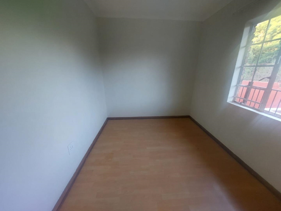 To Let 2 Bedroom Property for Rent in South Crest Gauteng