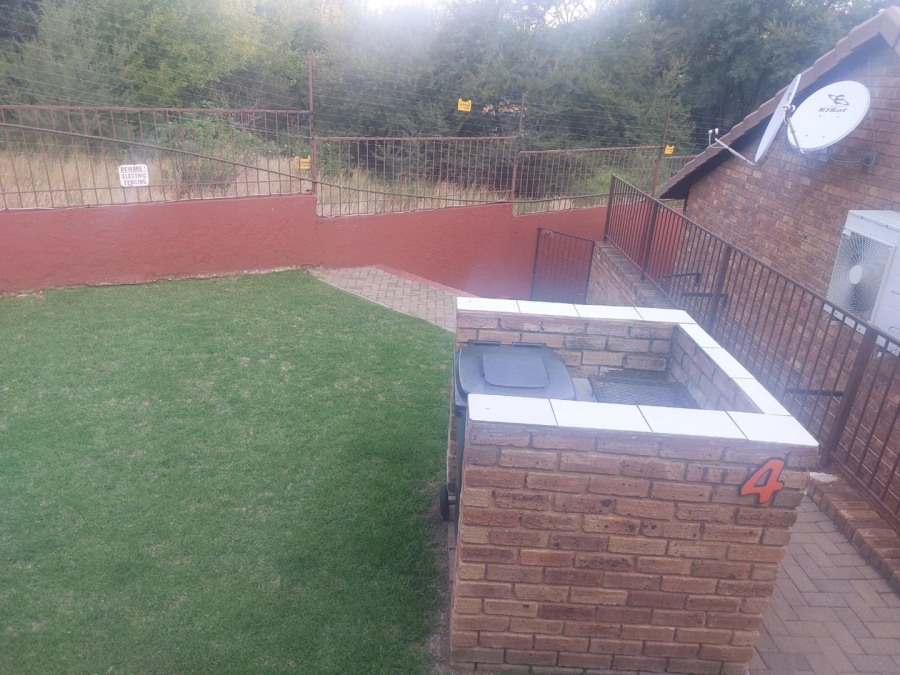 To Let 2 Bedroom Property for Rent in South Crest Gauteng