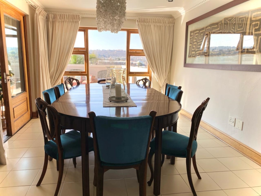7 Bedroom Property for Sale in Mondeor Gauteng