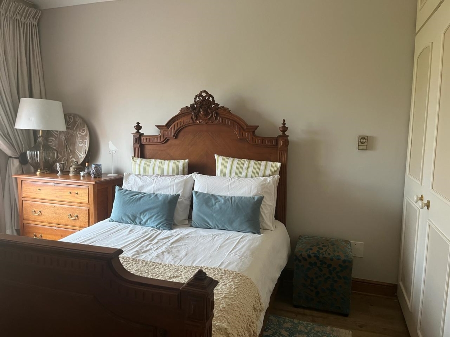 7 Bedroom Property for Sale in Mondeor Gauteng