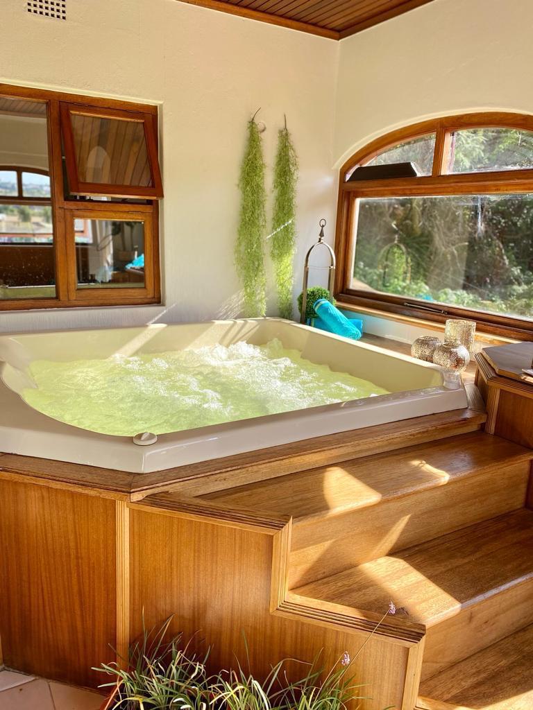 7 Bedroom Property for Sale in Mondeor Gauteng