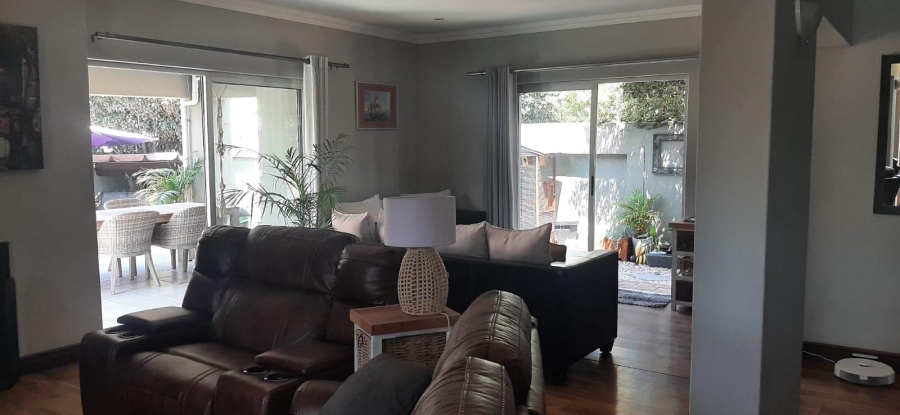 To Let 4 Bedroom Property for Rent in Six Fountains Residential Estate Gauteng