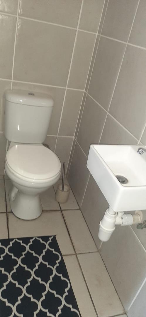 To Let 4 Bedroom Property for Rent in Six Fountains Residential Estate Gauteng