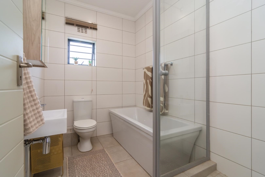 3 Bedroom Property for Sale in Lion Pride Gauteng