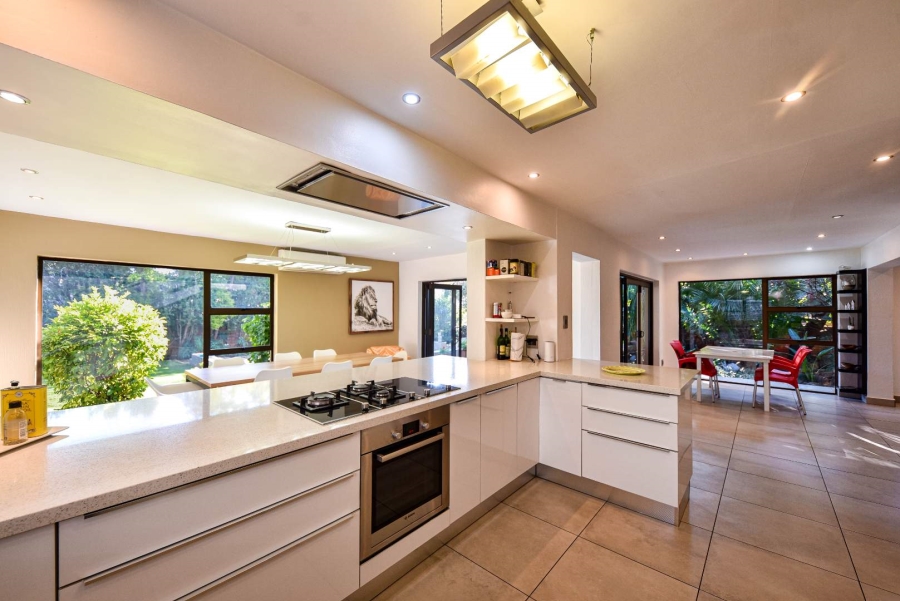 To Let 4 Bedroom Property for Rent in Silver Lakes Golf Estate Gauteng