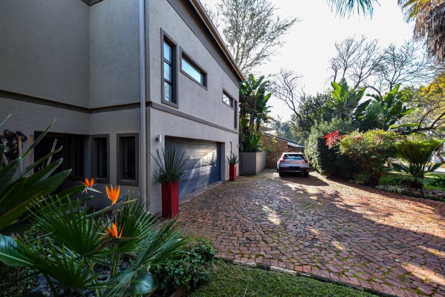 To Let 4 Bedroom Property for Rent in Silver Lakes Golf Estate Gauteng
