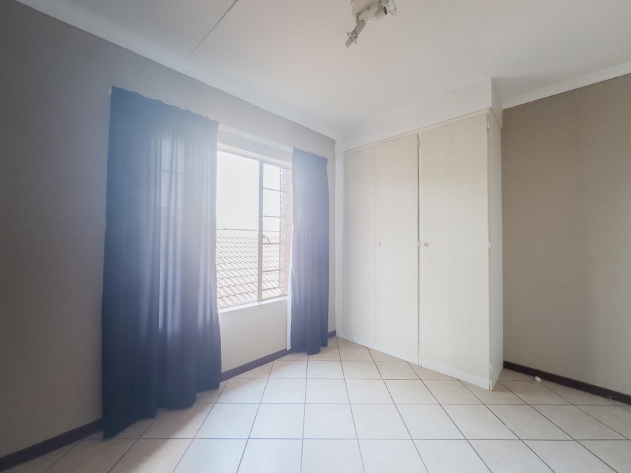 To Let 2 Bedroom Property for Rent in Mooikloof Ridge Gauteng