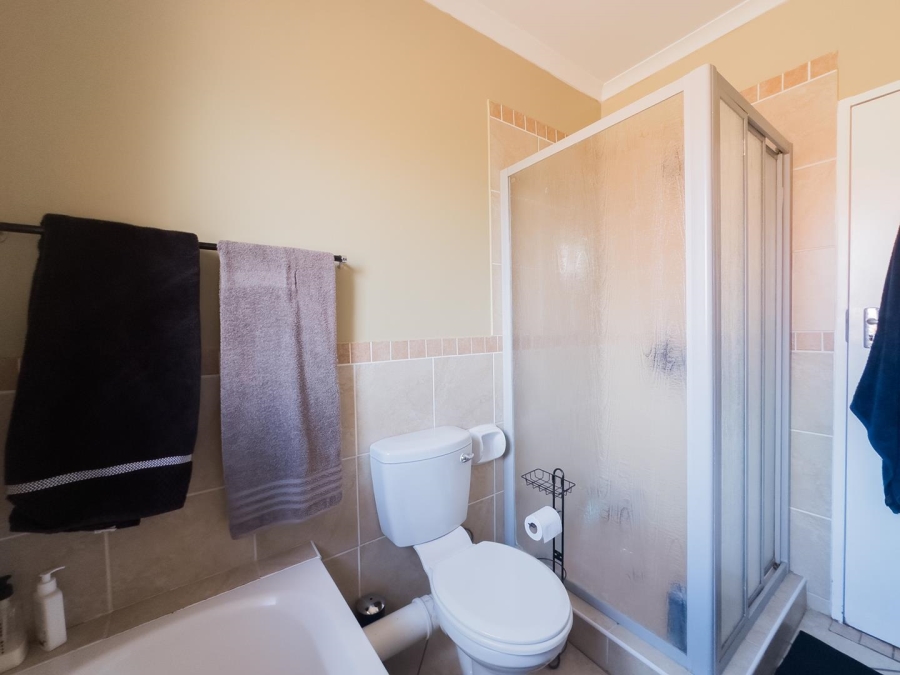 To Let 2 Bedroom Property for Rent in Mooikloof Ridge Gauteng