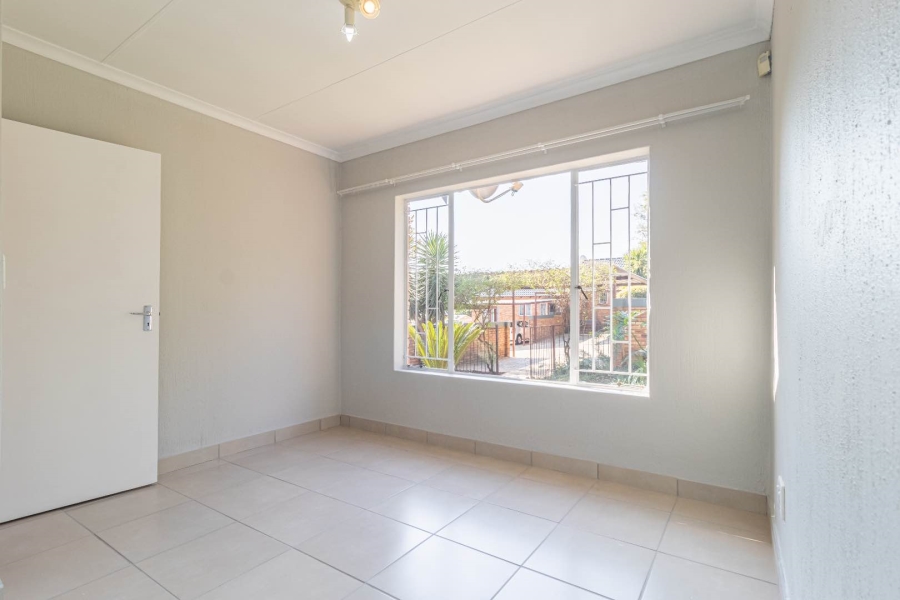 To Let 2 Bedroom Property for Rent in Wilgeheuwel Gauteng