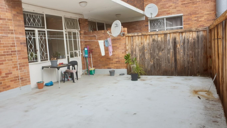 To Let 2 Bedroom Property for Rent in Illovo Gauteng