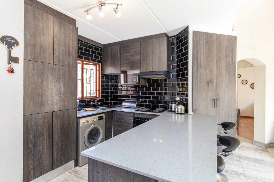 2 Bedroom Property for Sale in Bromhof Gauteng