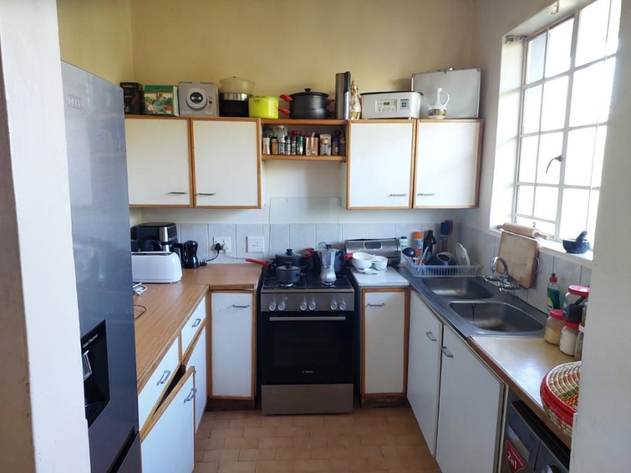 To Let 2 Bedroom Property for Rent in Illovo Gauteng