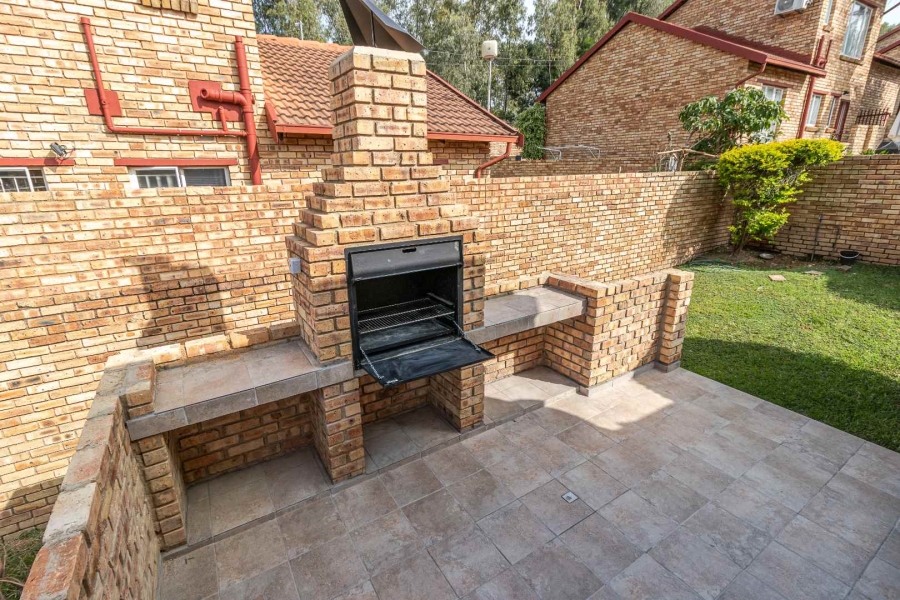 To Let 3 Bedroom Property for Rent in Wilgeheuwel Gauteng