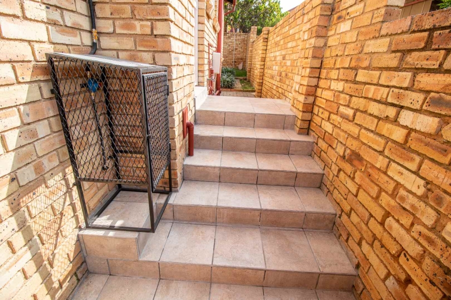 To Let 3 Bedroom Property for Rent in Wilgeheuwel Gauteng