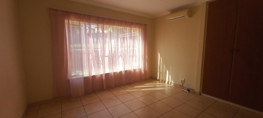 3 Bedroom Property for Sale in Elardus Park Gauteng