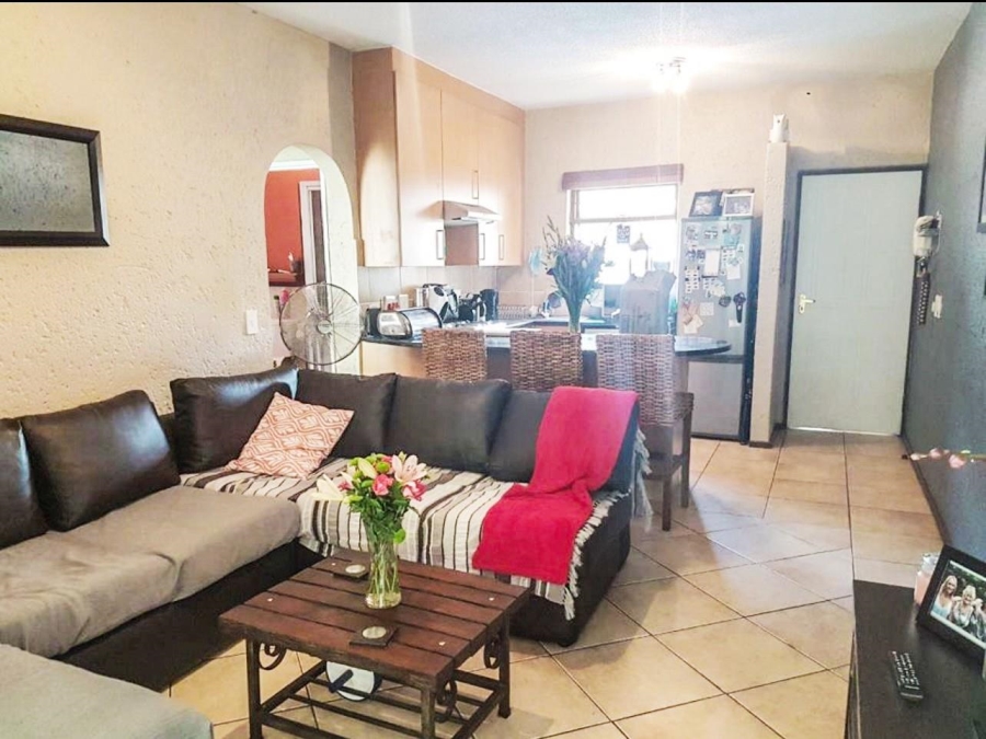 To Let 1 Bedroom Property for Rent in Lonehill Gauteng