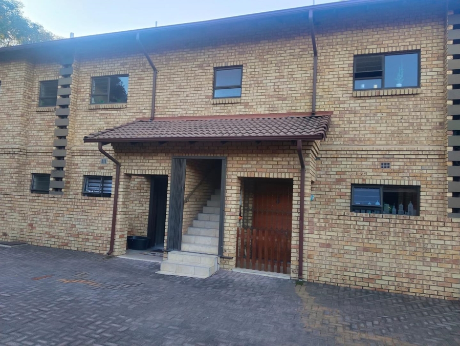 3 Bedroom Property for Sale in New Redruth Gauteng