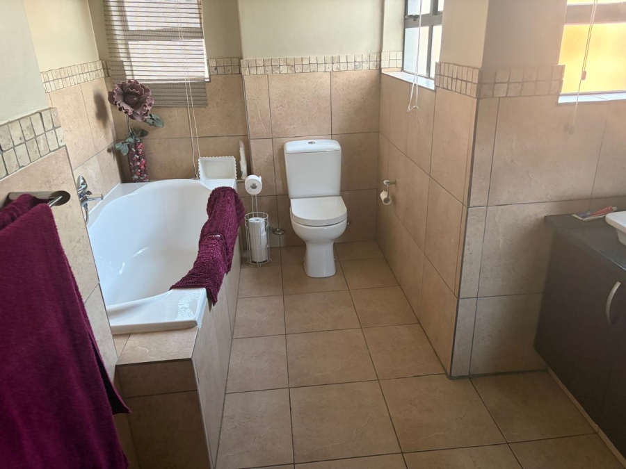 To Let 3 Bedroom Property for Rent in Montana Gauteng
