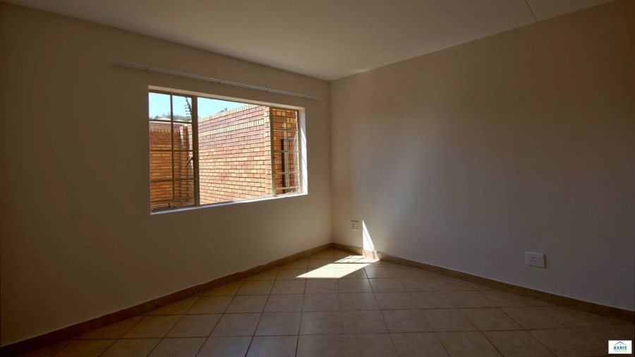 To Let 2 Bedroom Property for Rent in Olympus Gauteng