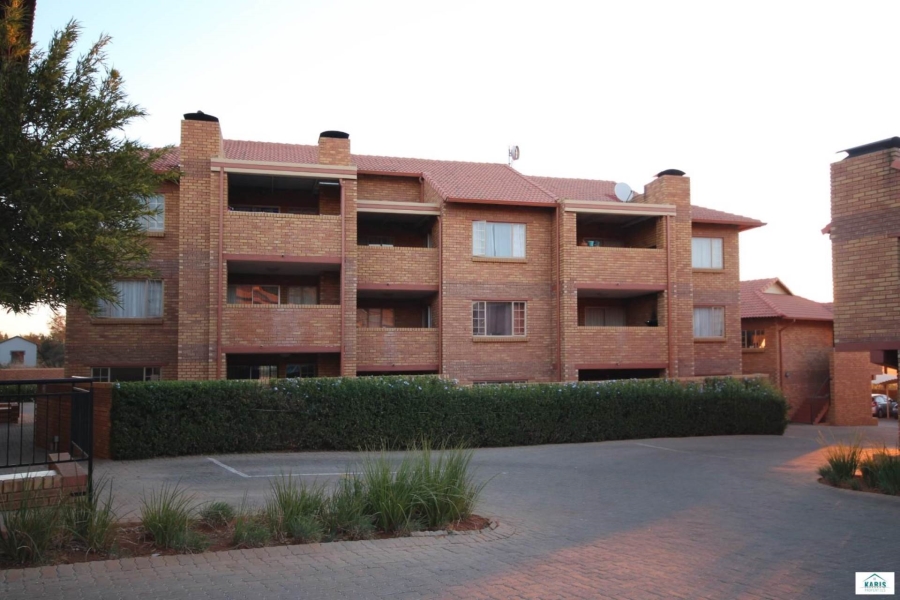To Let 2 Bedroom Property for Rent in Olympus Gauteng