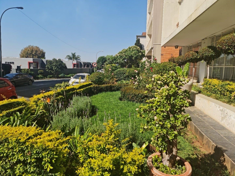 To Let 2 Bedroom Property for Rent in Killarney Gauteng