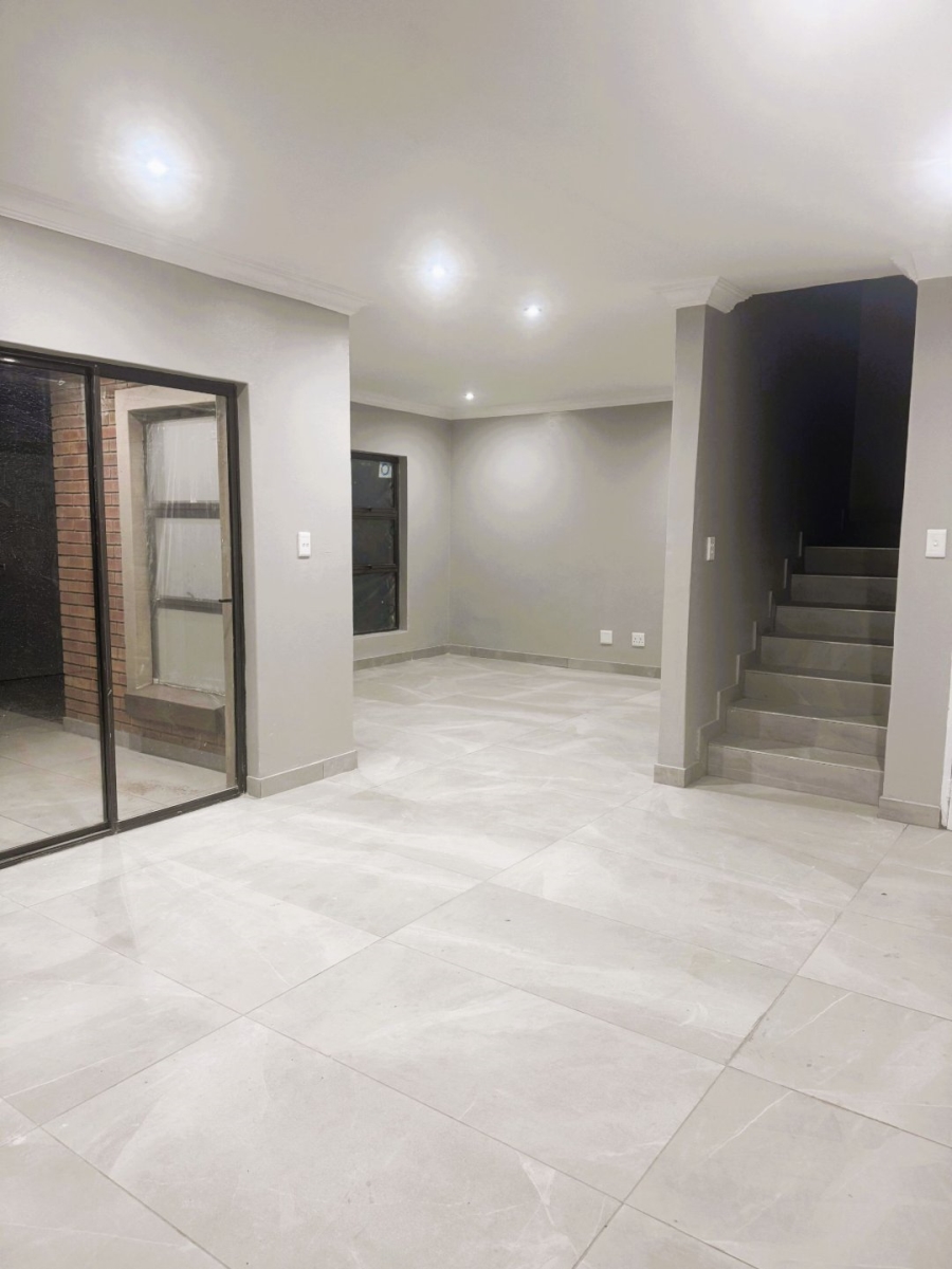 To Let 3 Bedroom Property for Rent in Equestria Gauteng