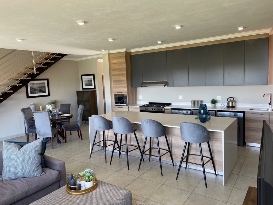 To Let 3 Bedroom Property for Rent in Six Fountains Estate Gauteng