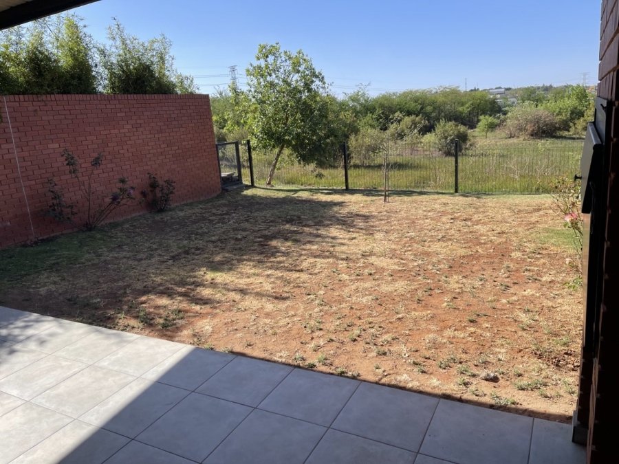 To Let 3 Bedroom Property for Rent in Six Fountains Estate Gauteng