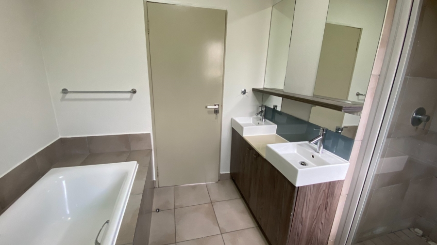 To Let 3 Bedroom Property for Rent in Fourways Gauteng