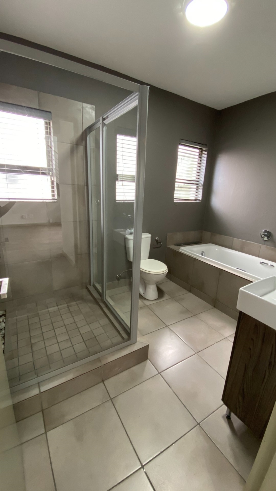 To Let 3 Bedroom Property for Rent in Fourways Gauteng