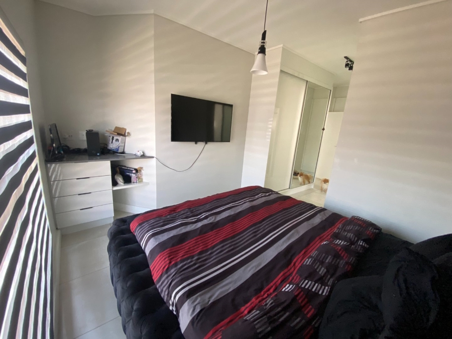 To Let 2 Bedroom Property for Rent in The Polofields Gauteng