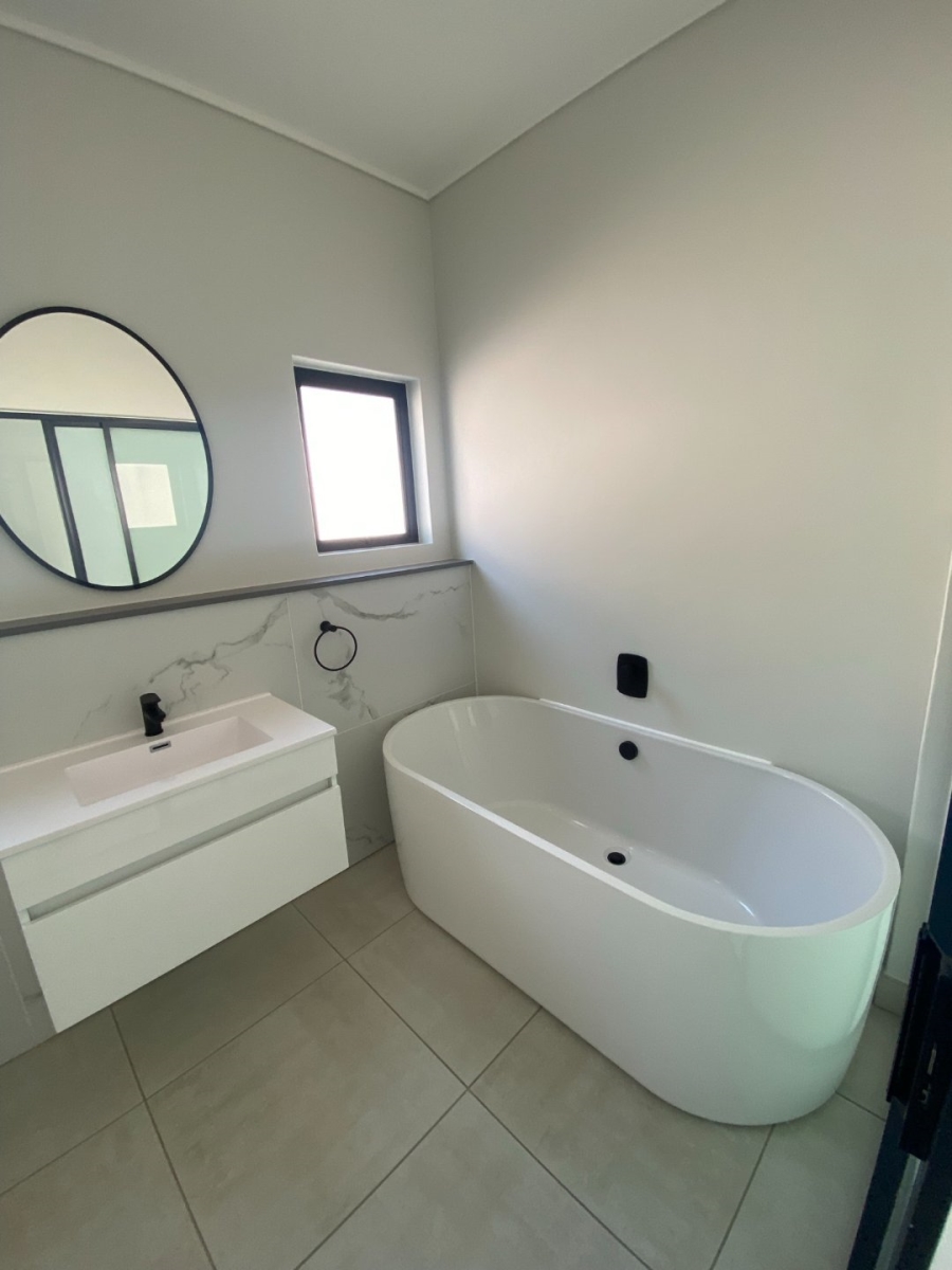 To Let 2 Bedroom Property for Rent in The Polofields Gauteng