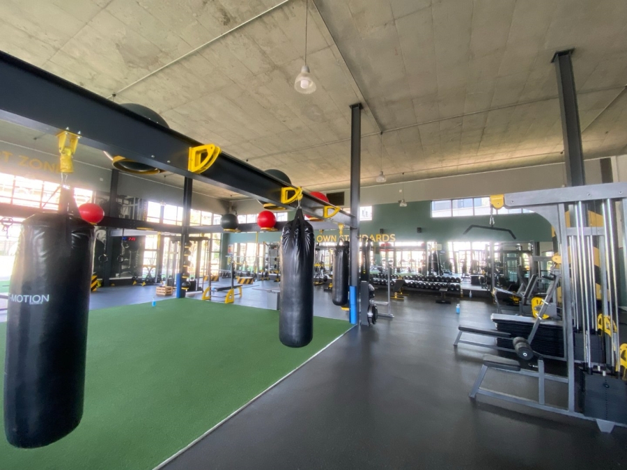 To Let 2 Bedroom Property for Rent in The Polofields Gauteng