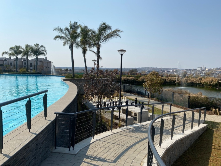 To Let 2 Bedroom Property for Rent in The Polofields Gauteng
