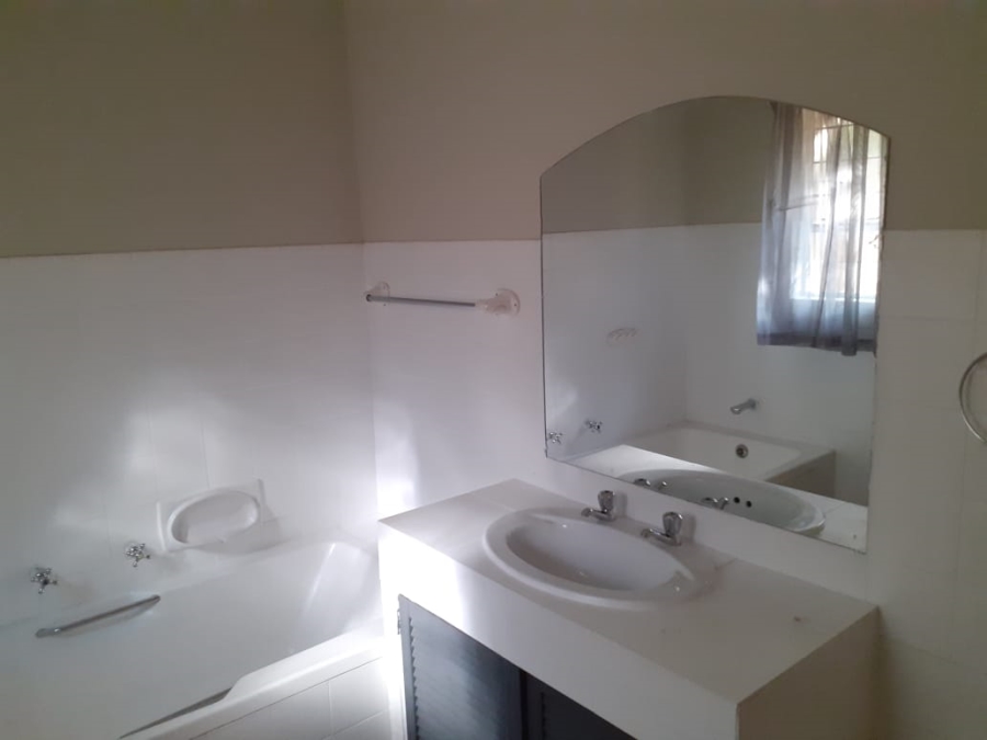 To Let 3 Bedroom Property for Rent in Ferndale Gauteng