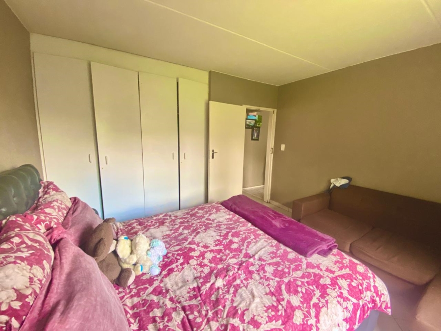 2 Bedroom Property for Sale in Vorna Valley Gauteng