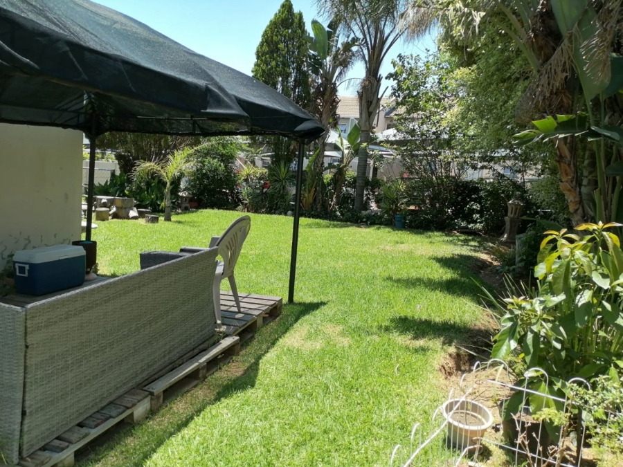 2 Bedroom Property for Sale in Vorna Valley Gauteng