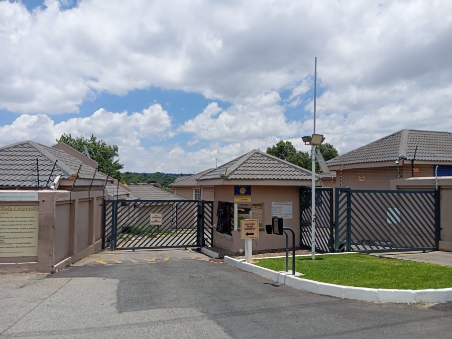  Bedroom Property for Sale in Rembrandt Park Gauteng