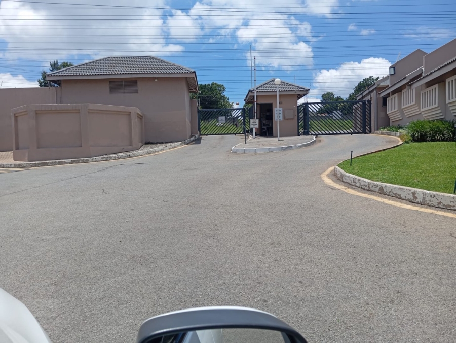  Bedroom Property for Sale in Rembrandt Park Gauteng