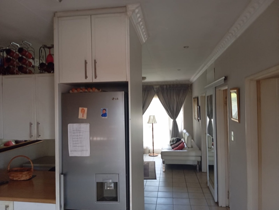  Bedroom Property for Sale in Rembrandt Park Gauteng