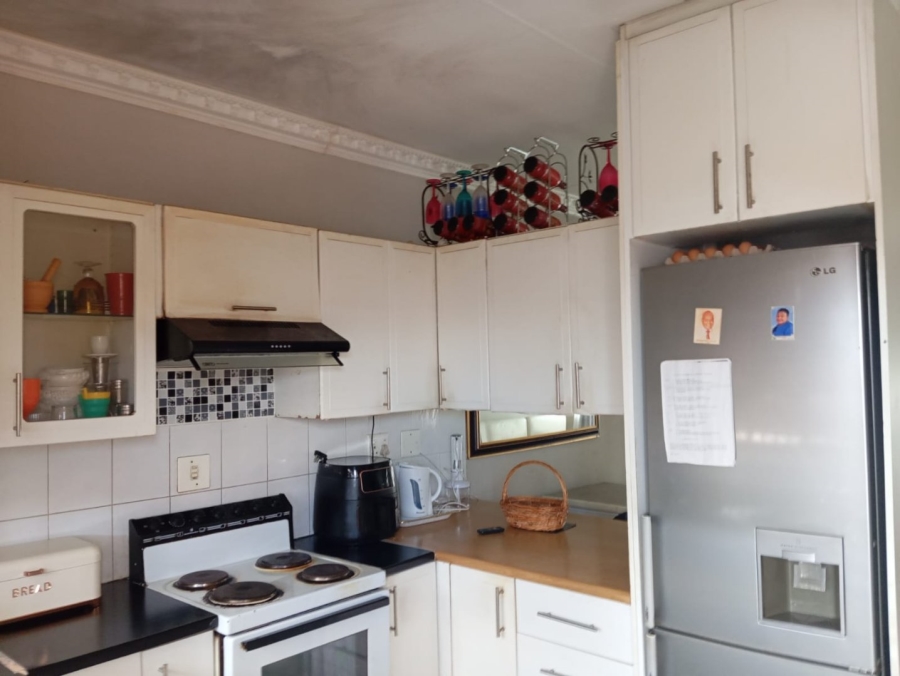  Bedroom Property for Sale in Rembrandt Park Gauteng