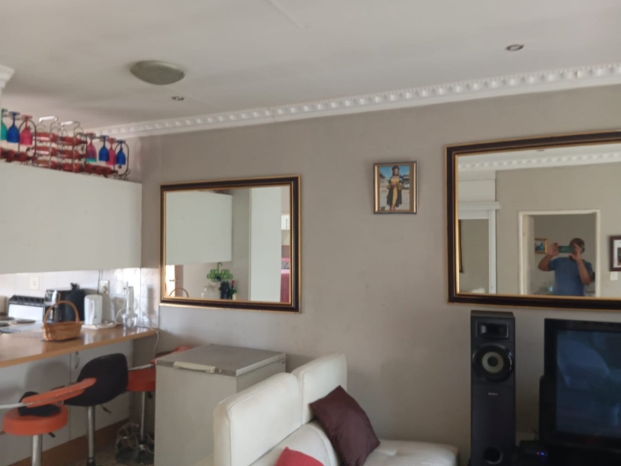  Bedroom Property for Sale in Rembrandt Park Gauteng