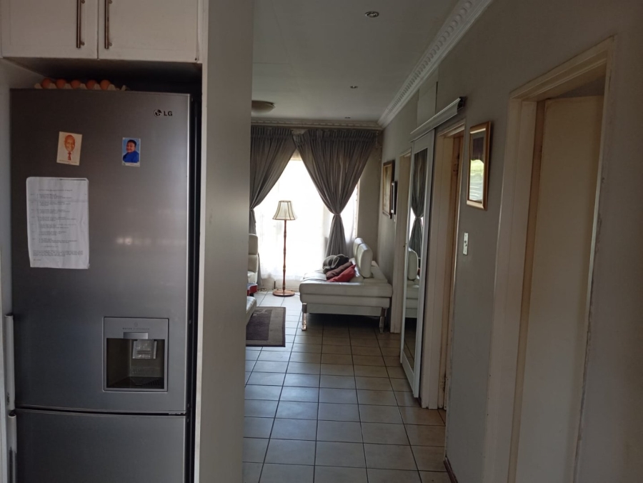  Bedroom Property for Sale in Rembrandt Park Gauteng
