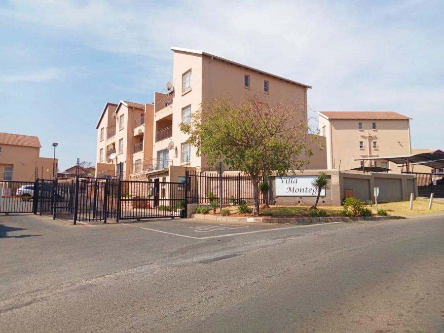 3 Bedroom Property for Sale in Vorna Valley Gauteng