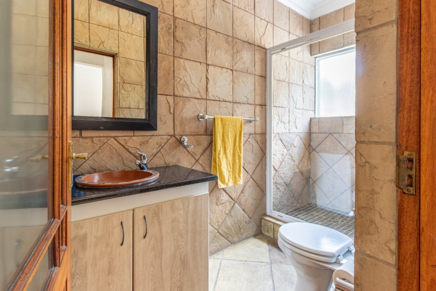 5 Bedroom Property for Sale in Ruimsig Gauteng