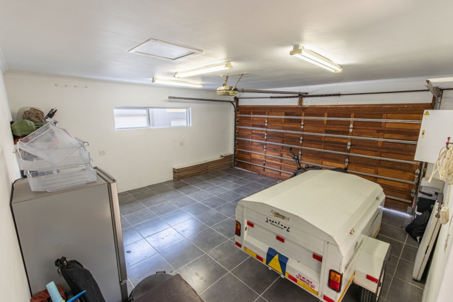 5 Bedroom Property for Sale in Ruimsig Gauteng