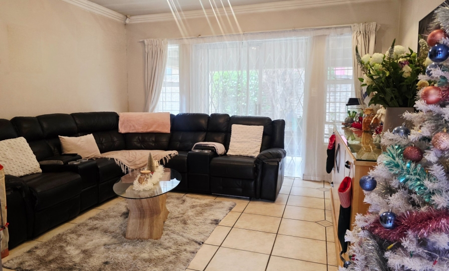 To Let 3 Bedroom Property for Rent in Ravenswood Gauteng