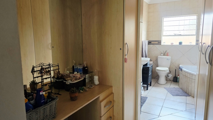 To Let 3 Bedroom Property for Rent in Ravenswood Gauteng