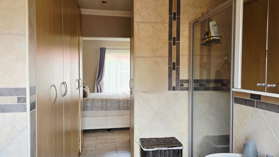 To Let 3 Bedroom Property for Rent in Ravenswood Gauteng