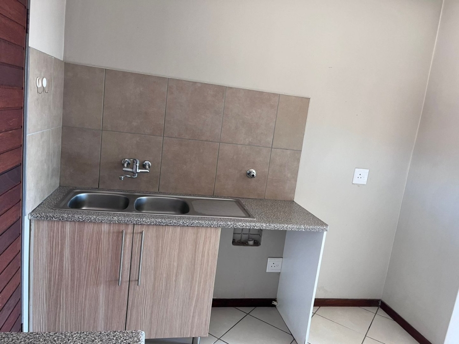 2 Bedroom Property for Sale in Noordwyk Gauteng